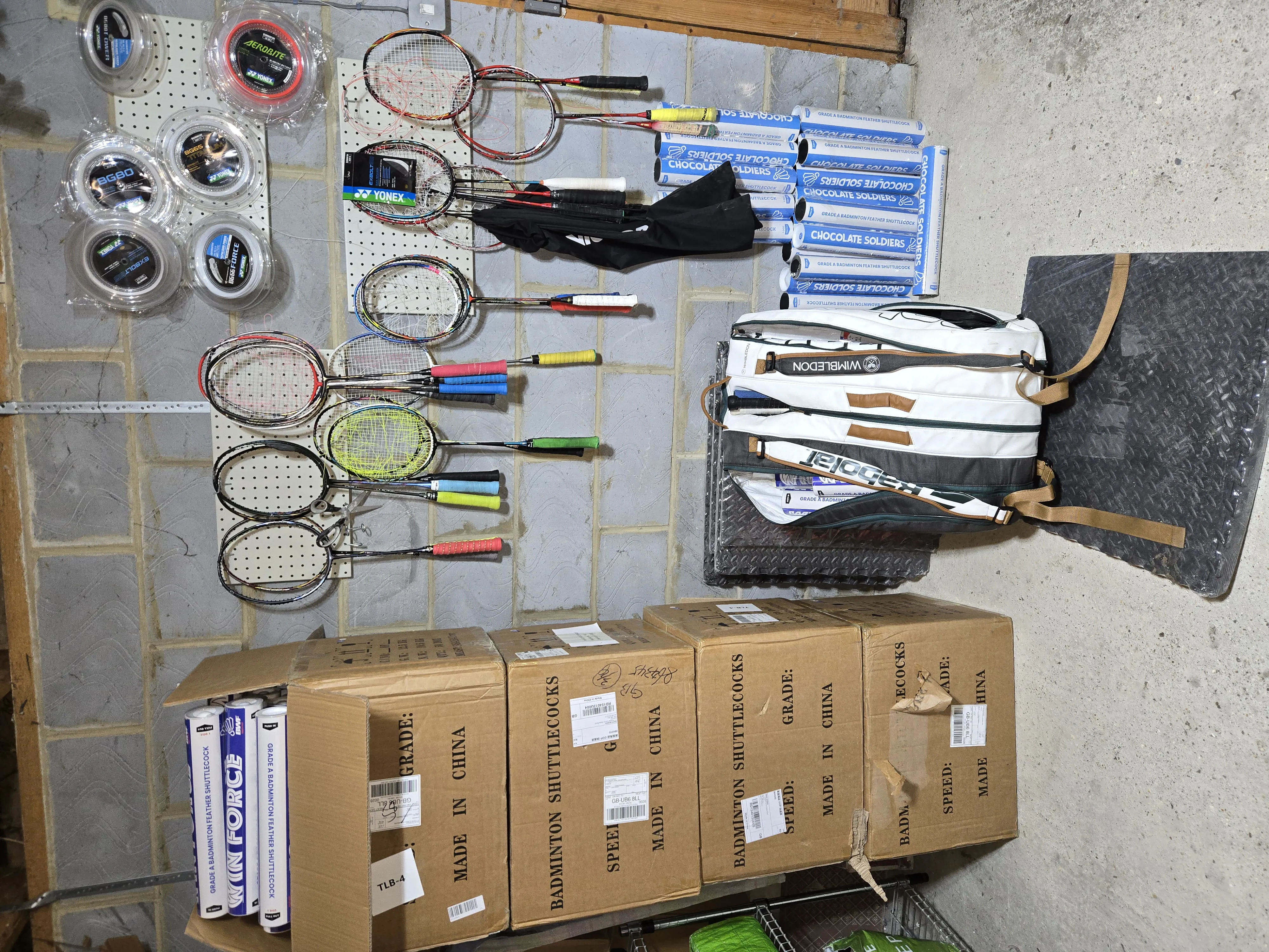 Professional badminton racket restringing service table