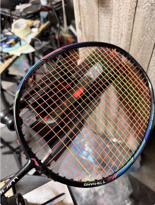 cracked on the Li-Ning Windstorm 72 6U. restrung at 28 LBS